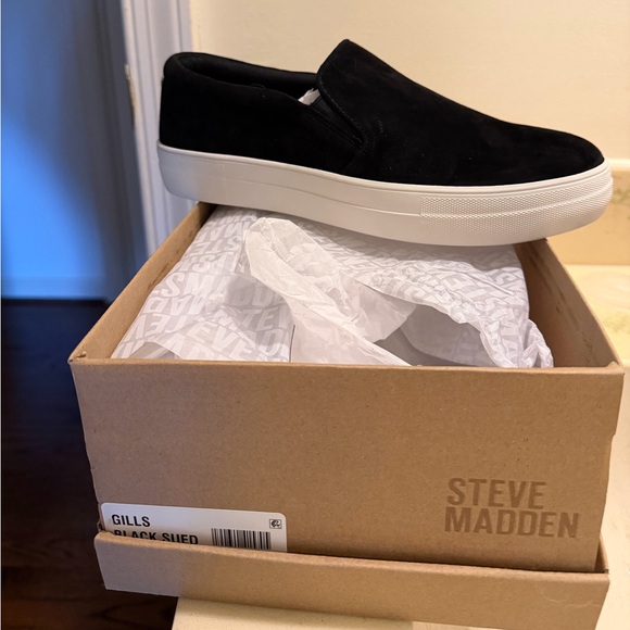 Steve Madden Black Slip-On Sneakers - Picture 2 of 3